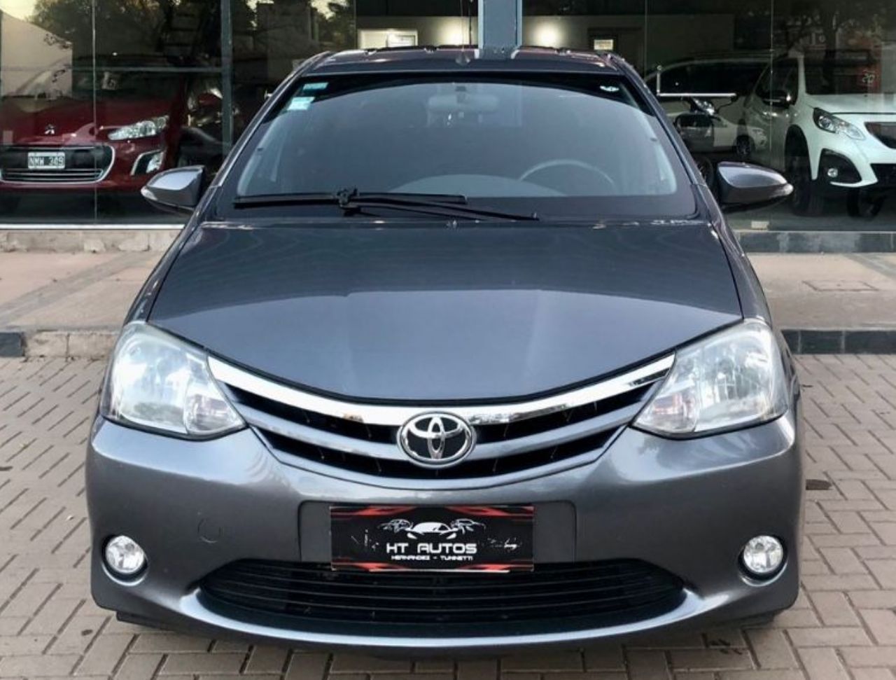 Toyota Etios Usado Financiado en Córdoba, deRuedas