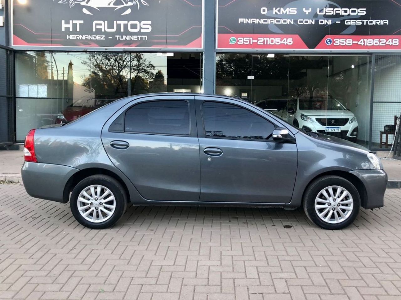 Toyota Etios Usado Financiado en Córdoba, deRuedas