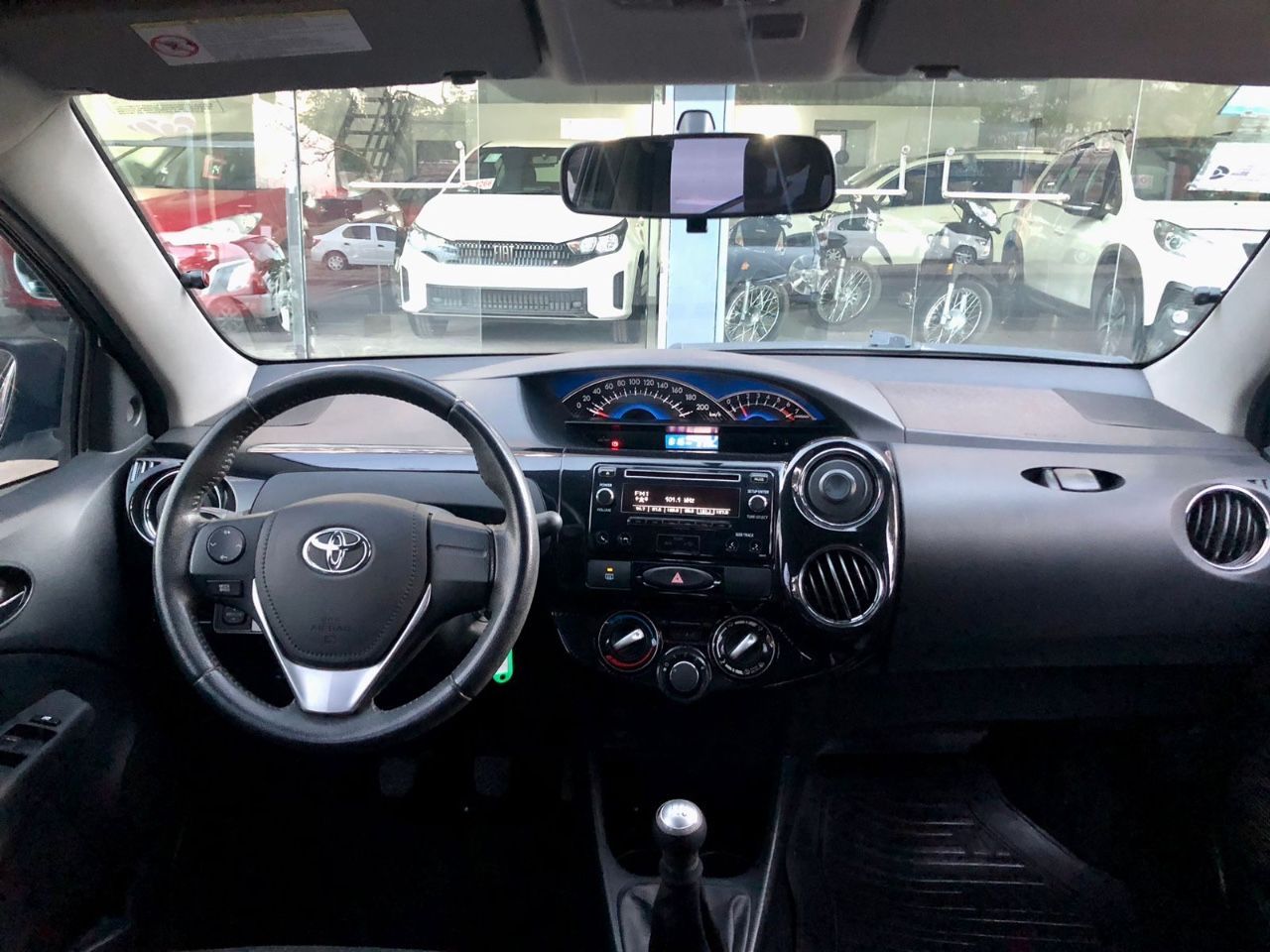 Toyota Etios Usado Financiado en Córdoba, deRuedas