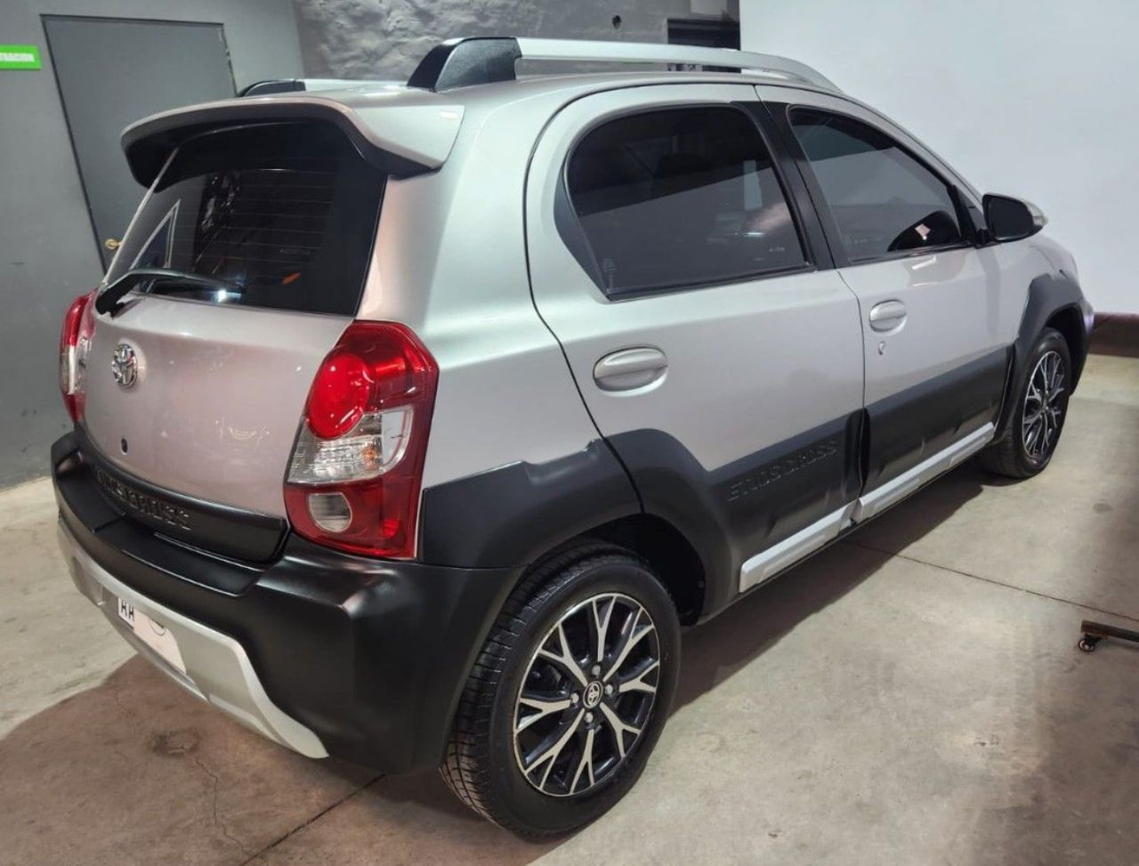 Toyota Etios Usado en Mendoza, deRuedas