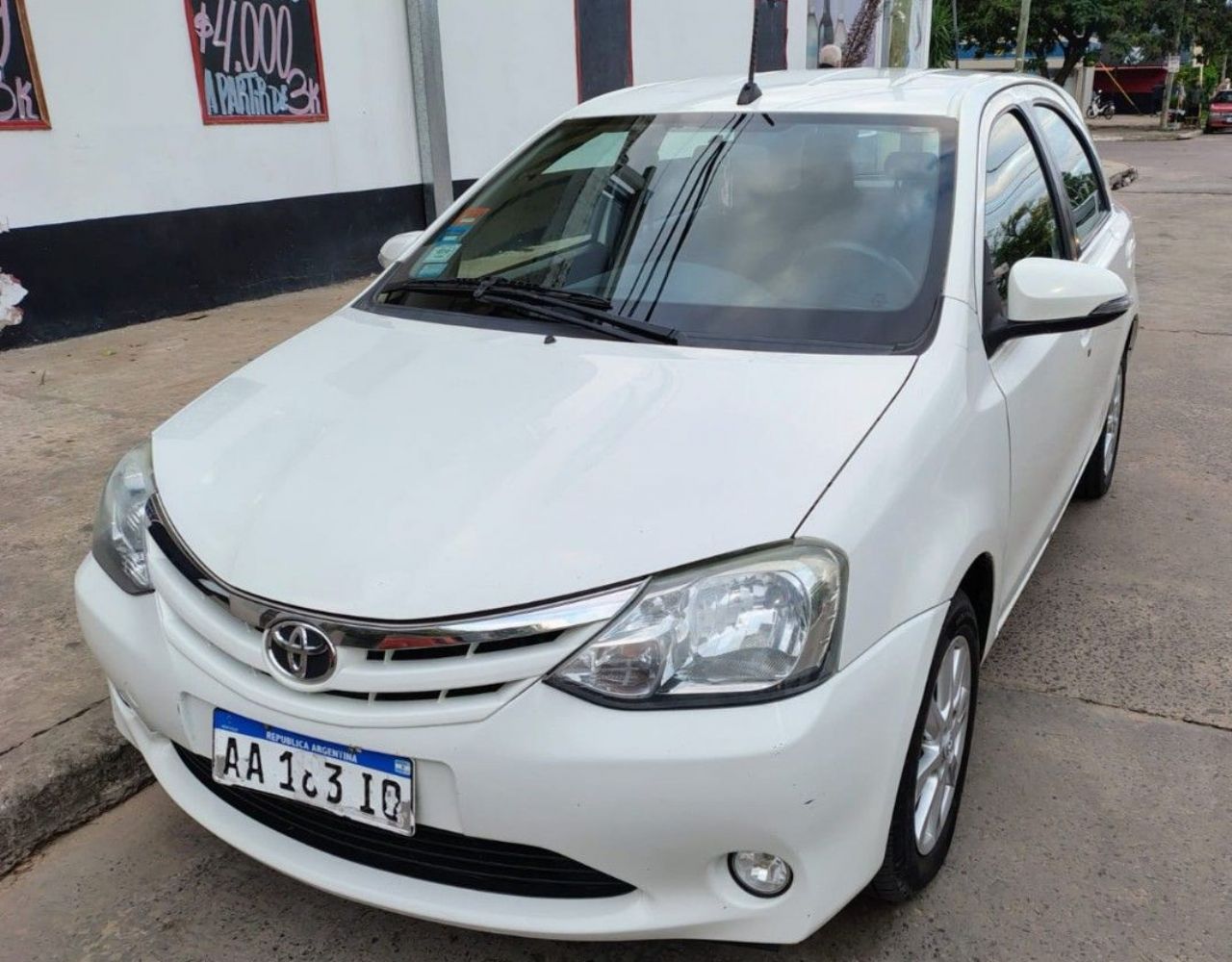 Toyota Etios Usado en Corrientes, deRuedas