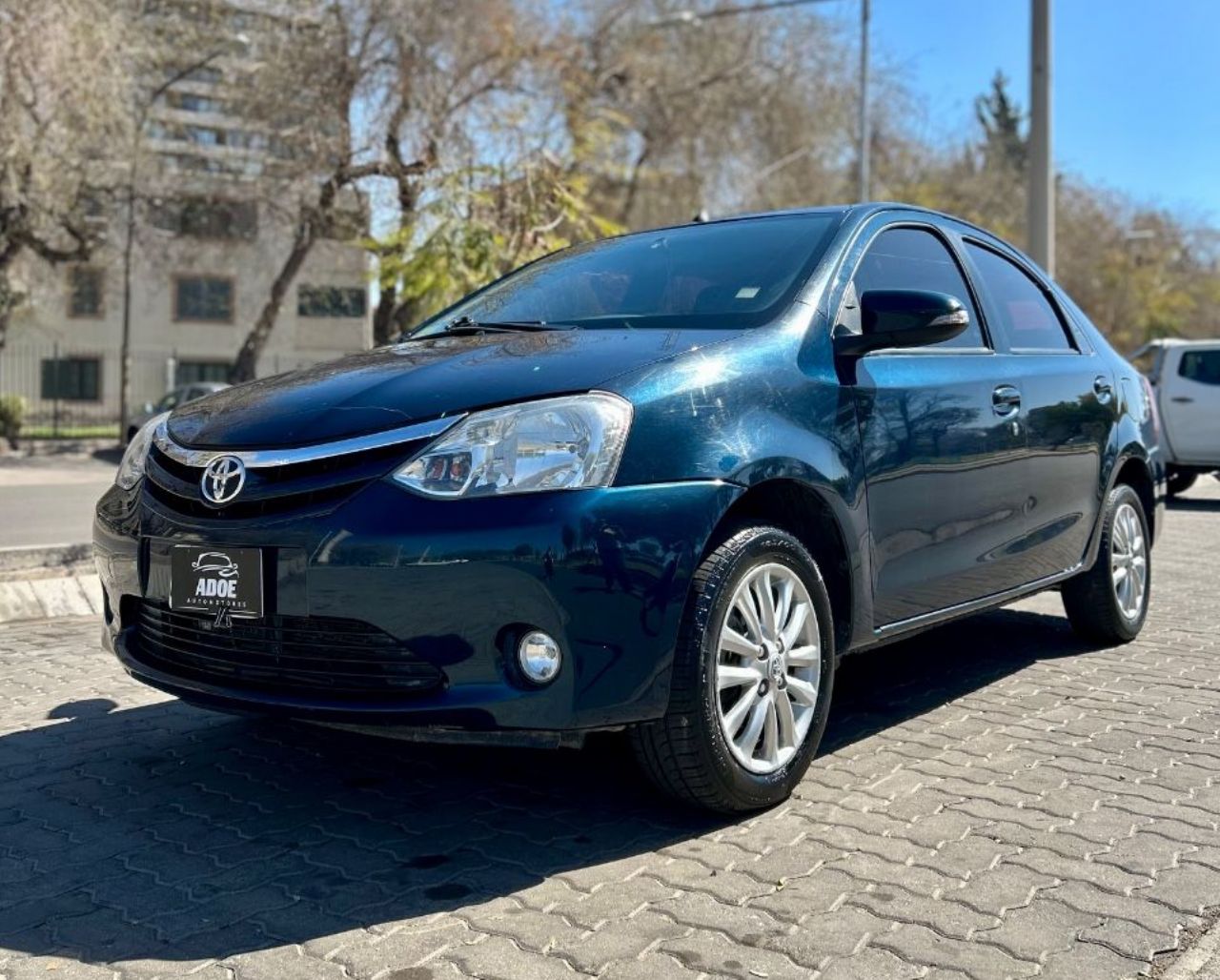 Toyota Etios Usado en Mendoza, deRuedas