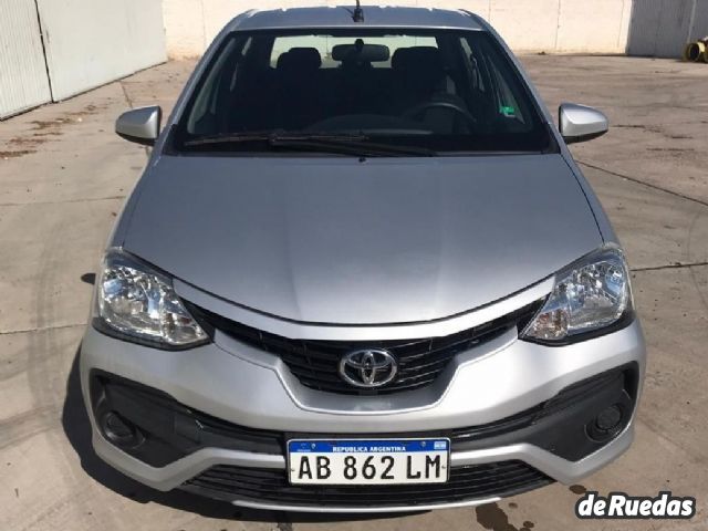 Toyota Etios Usado en Mendoza, deRuedas