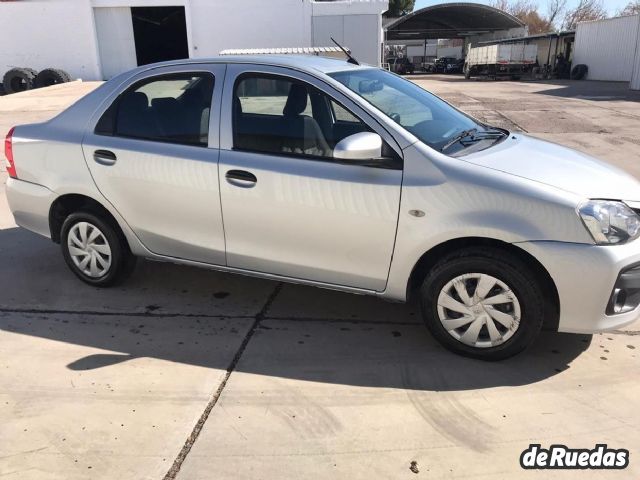 Toyota Etios Usado en Mendoza, deRuedas