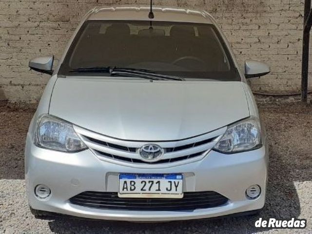 Toyota Etios Usado en Mendoza, deRuedas