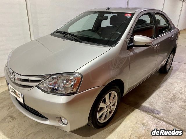 Toyota Etios Usado en Mendoza, deRuedas