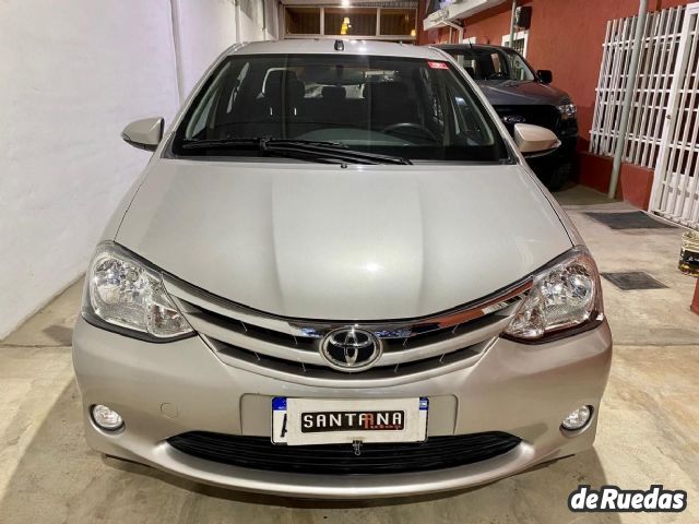 Toyota Etios Usado en Mendoza, deRuedas