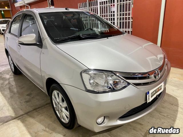 Toyota Etios Usado en Mendoza, deRuedas