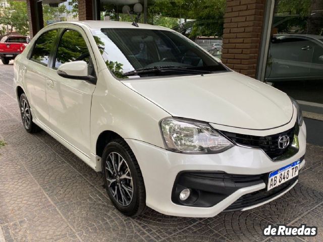 Toyota Etios Usado en Mendoza, deRuedas