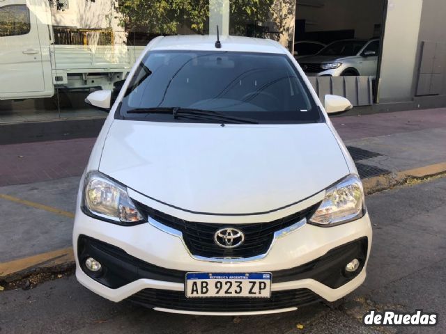 Toyota Etios Usado en Mendoza, deRuedas