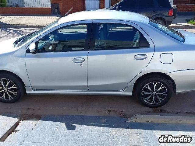 Toyota Etios Usado en La Pampa, deRuedas