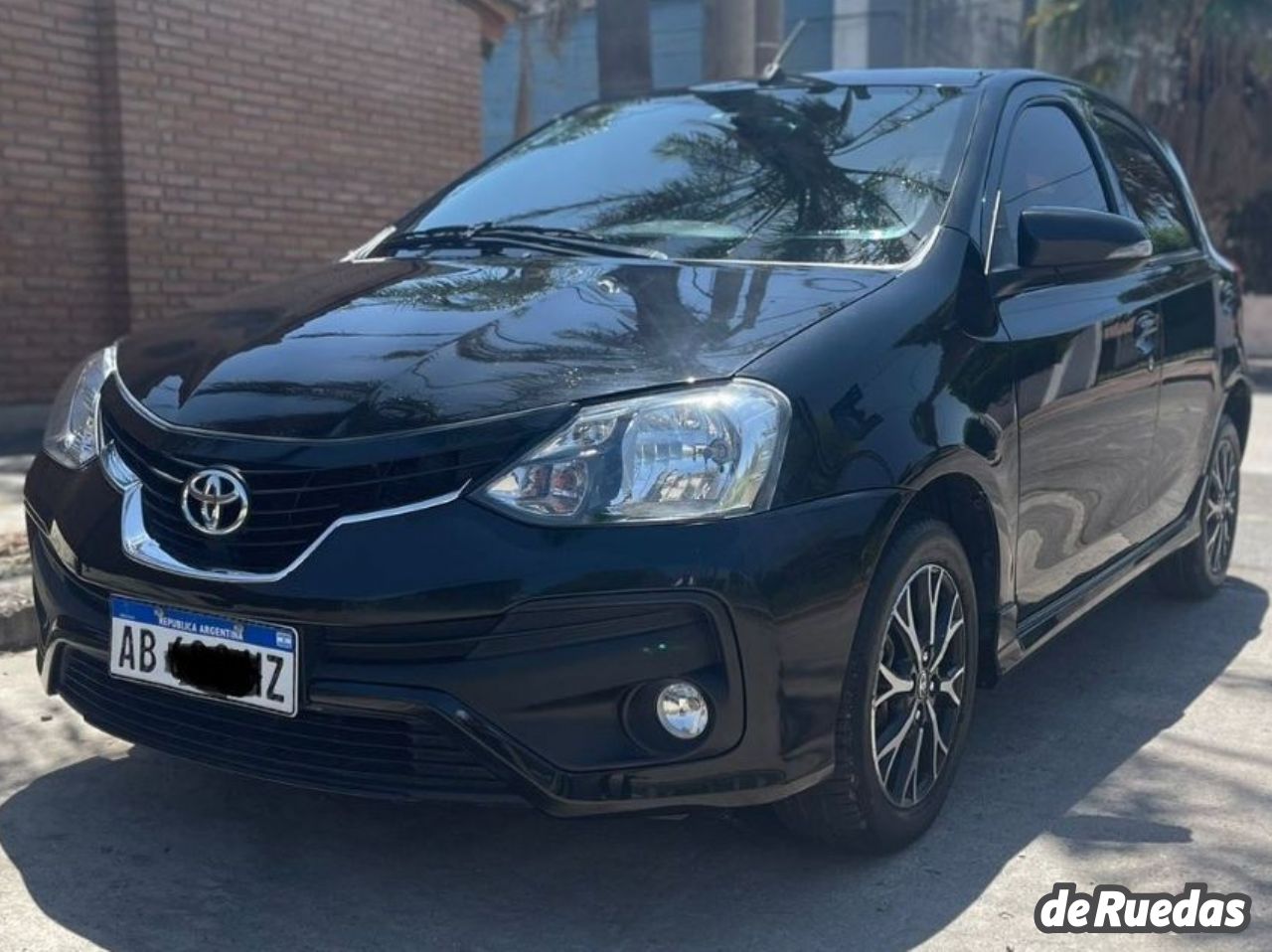Toyota Etios Usado en Córdoba, deRuedas