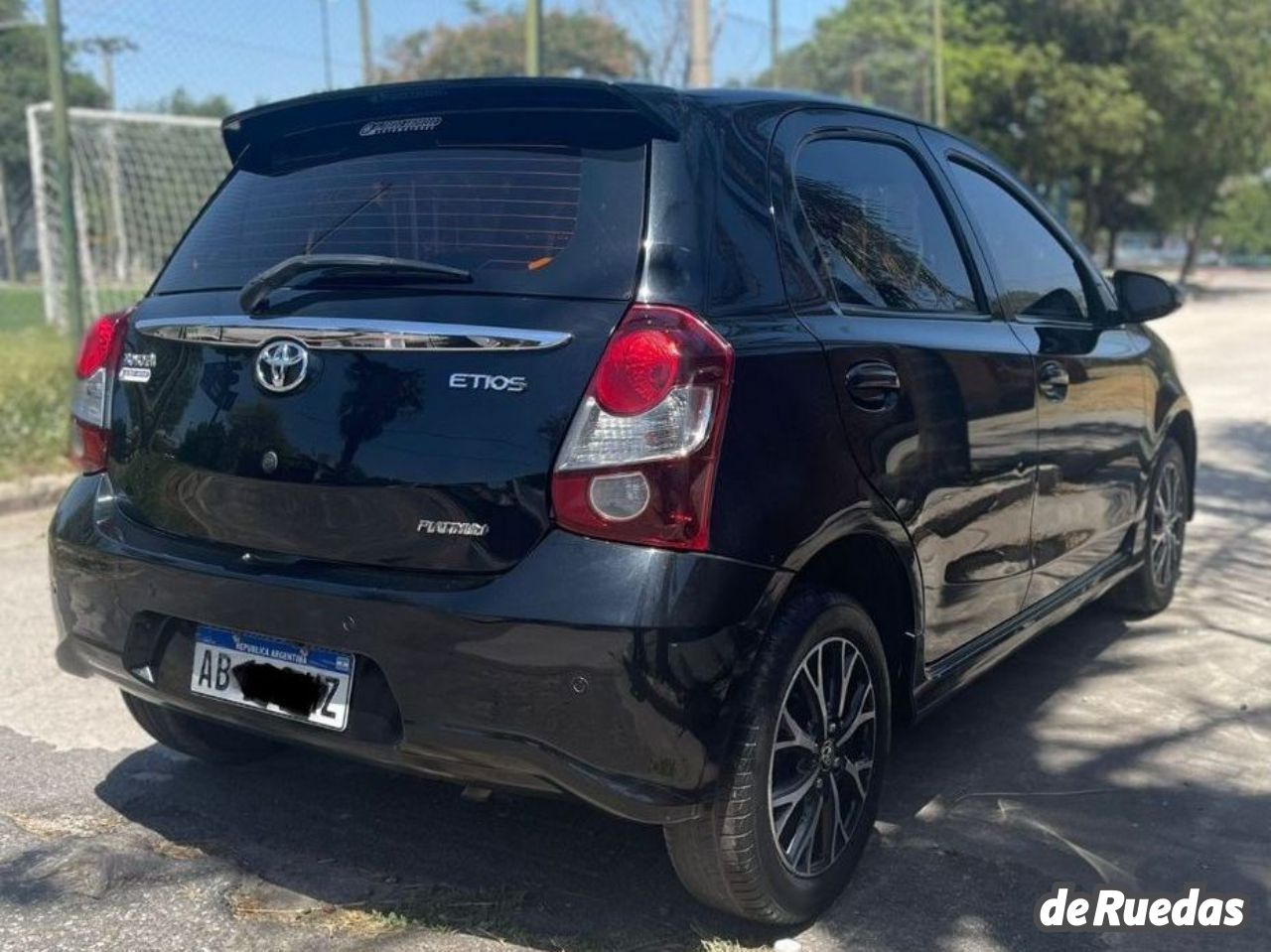 Toyota Etios Usado en Córdoba, deRuedas
