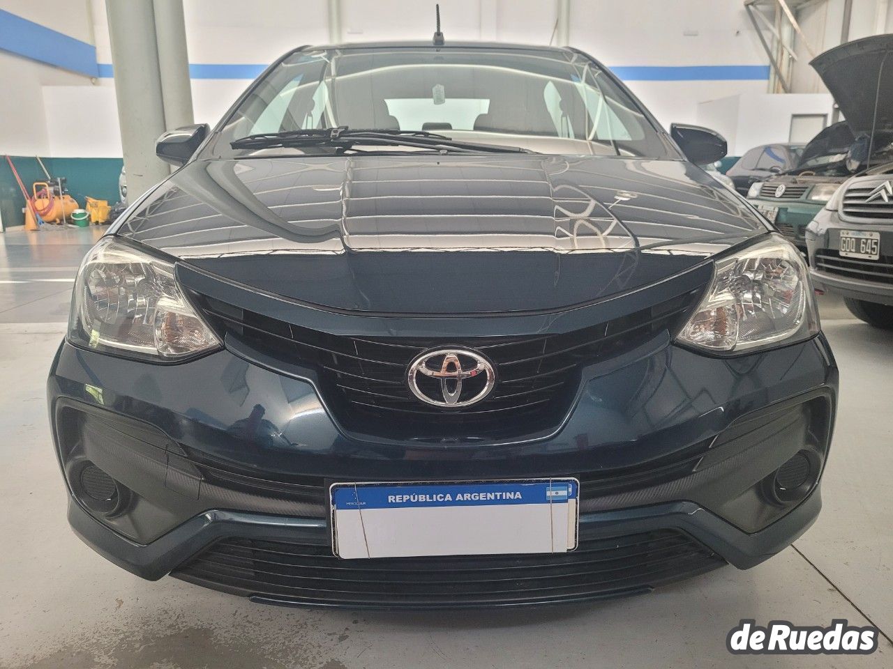 Toyota Etios Usado en Mendoza, deRuedas