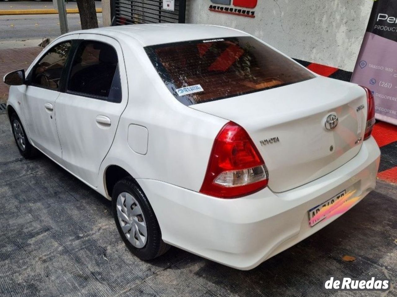 Toyota Etios Usado en Mendoza, deRuedas