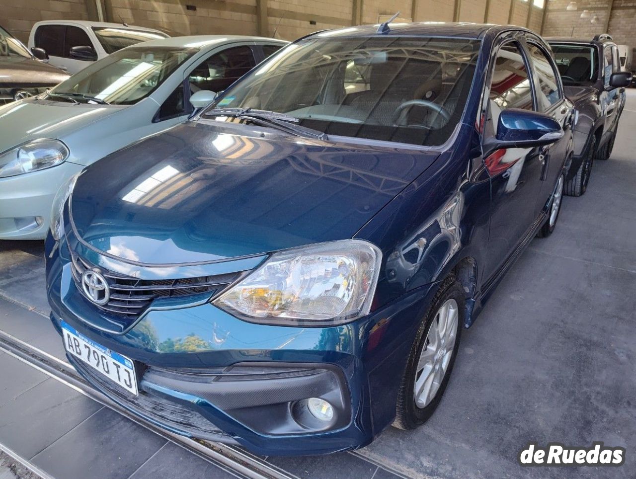 Toyota Etios Usado en Mendoza, deRuedas