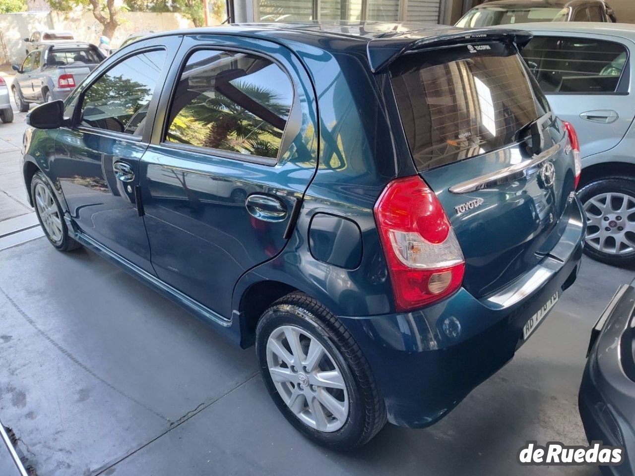 Toyota Etios Usado en Mendoza, deRuedas