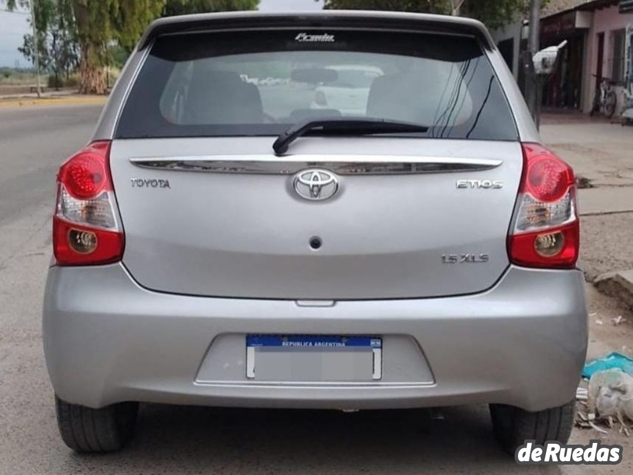 Toyota Etios Usado en Mendoza, deRuedas