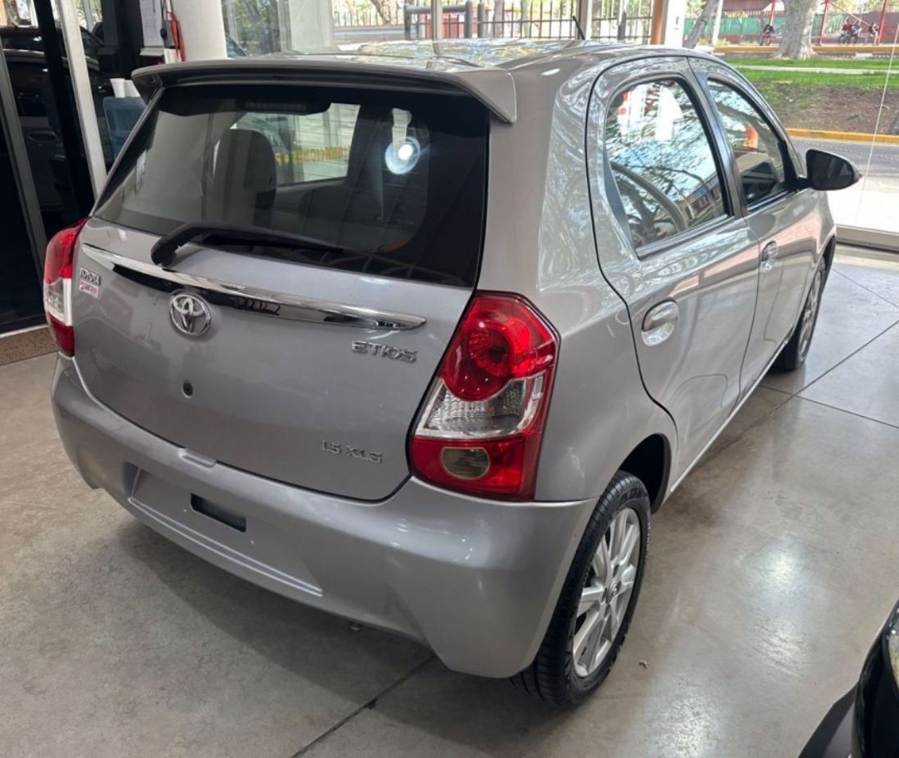 Toyota Etios Usado en Mendoza, deRuedas