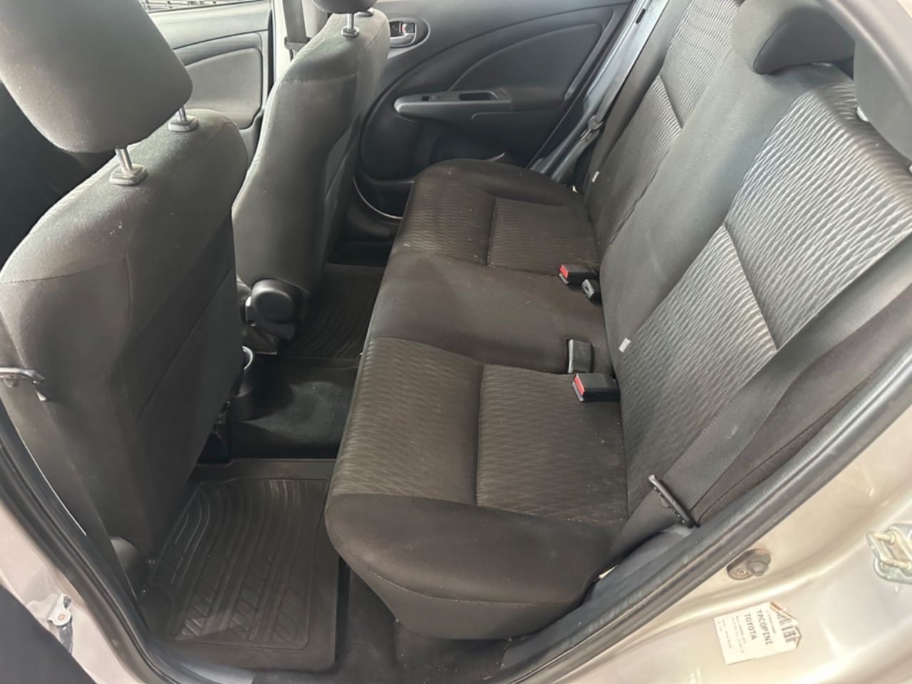 Toyota Etios Usado en Mendoza, deRuedas