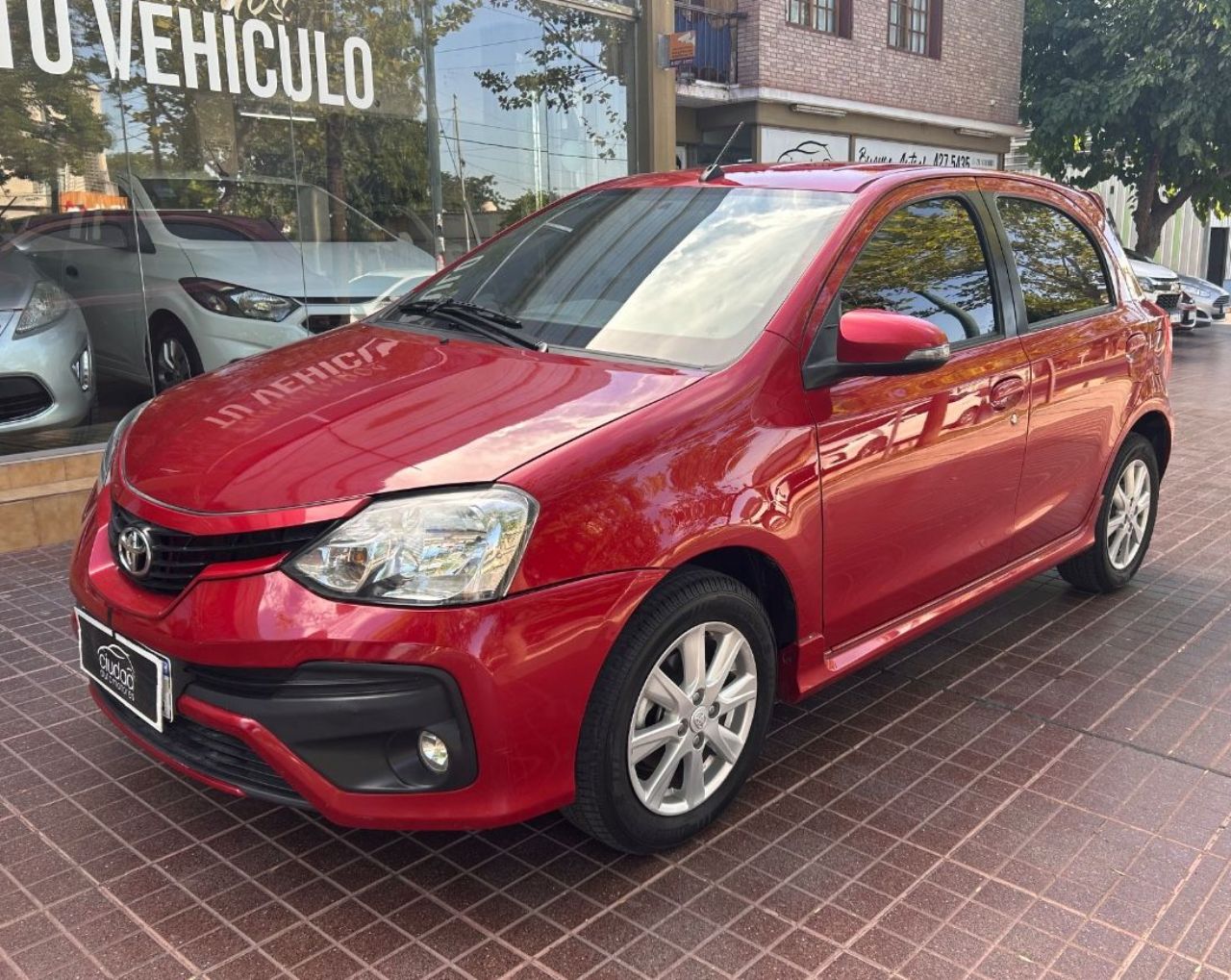 Toyota Etios Usado Financiado en Mendoza, deRuedas