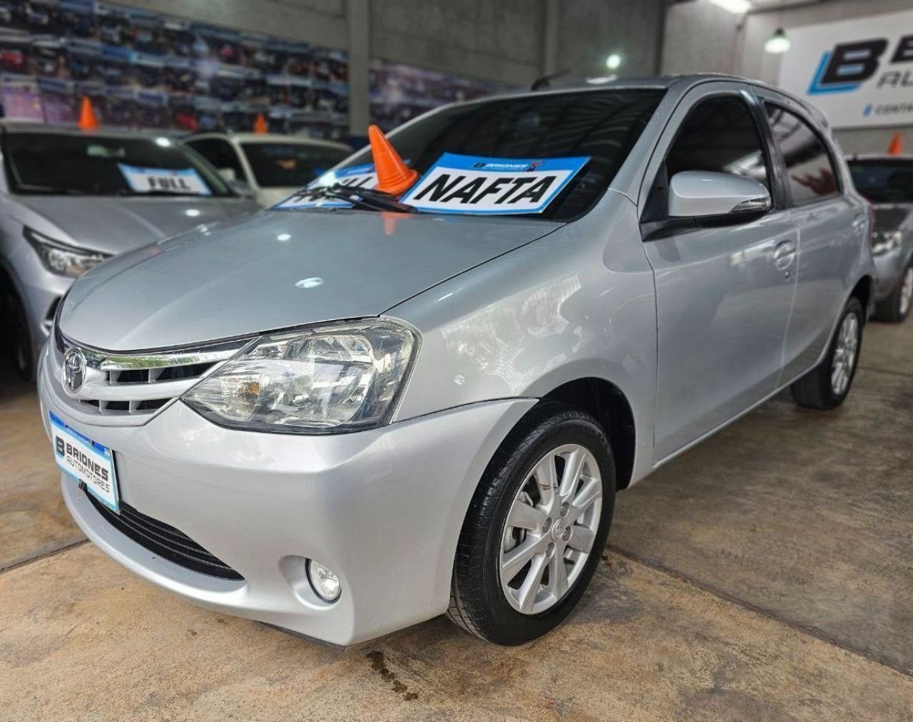 Toyota Etios Usado en Mendoza, deRuedas