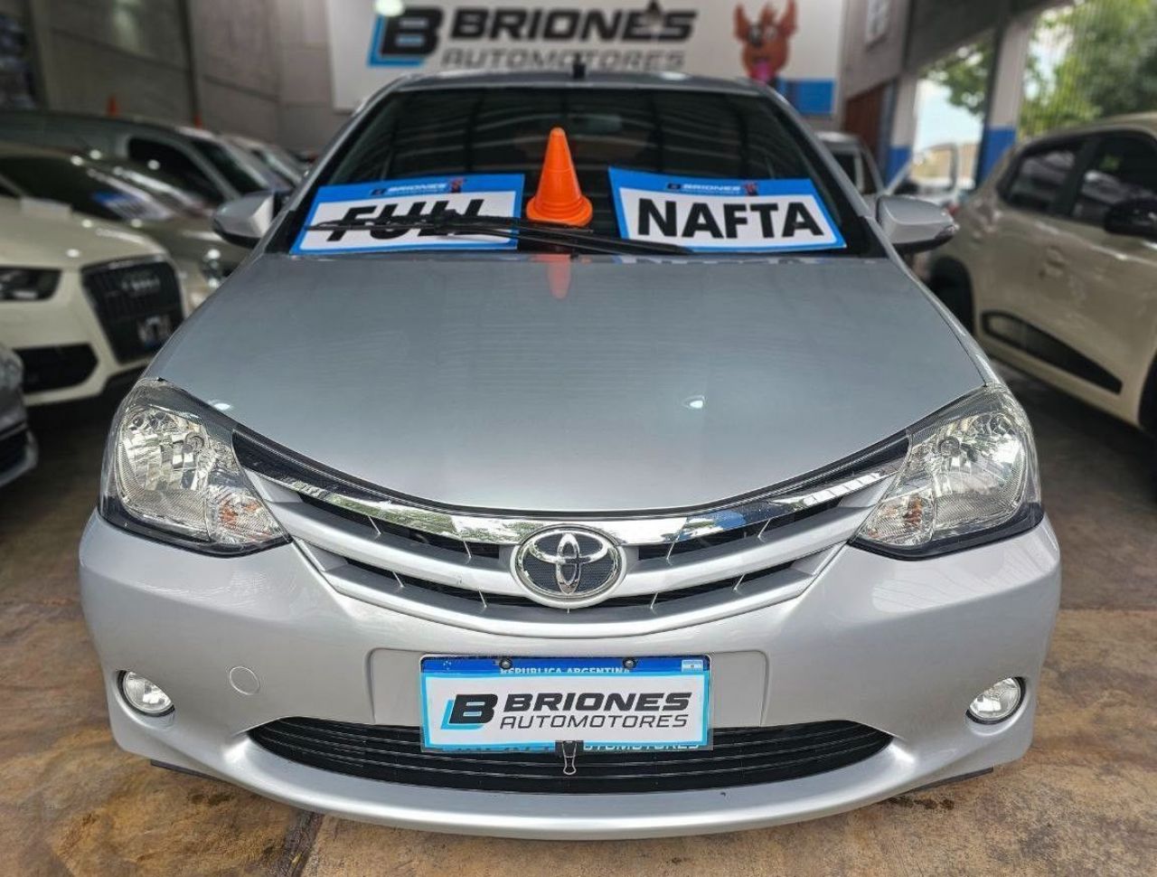 Toyota Etios Usado en Mendoza, deRuedas