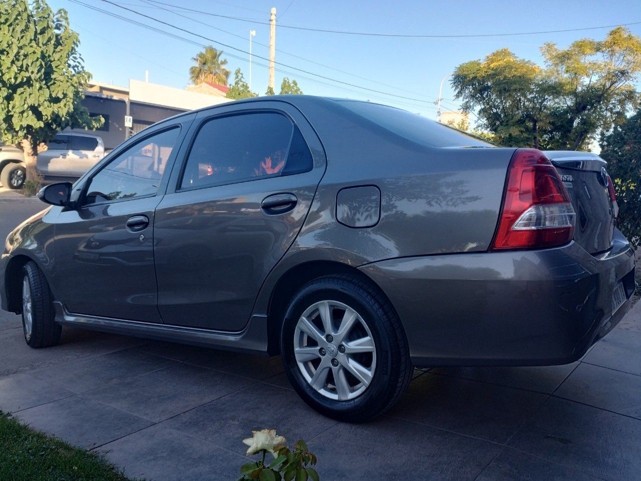 Toyota Etios Usado en Mendoza, deRuedas