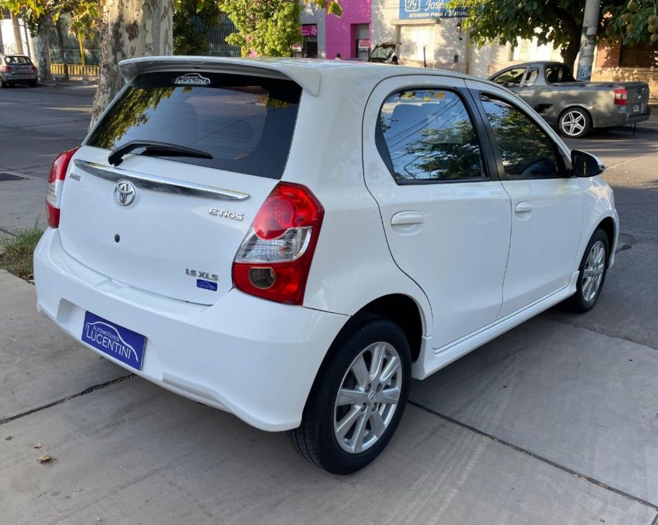 Toyota Etios Usado Financiado en Mendoza, deRuedas