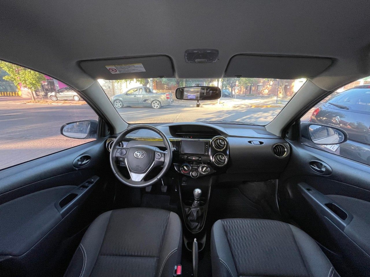 Toyota Etios Usado Financiado en Mendoza, deRuedas