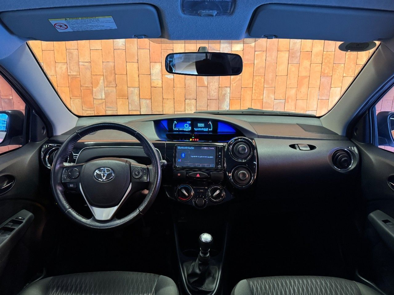 Toyota Etios Usado en Córdoba, deRuedas