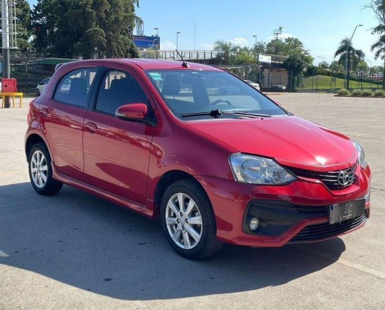 Toyota Etios Usado Financiado en Córdoba, deRuedas