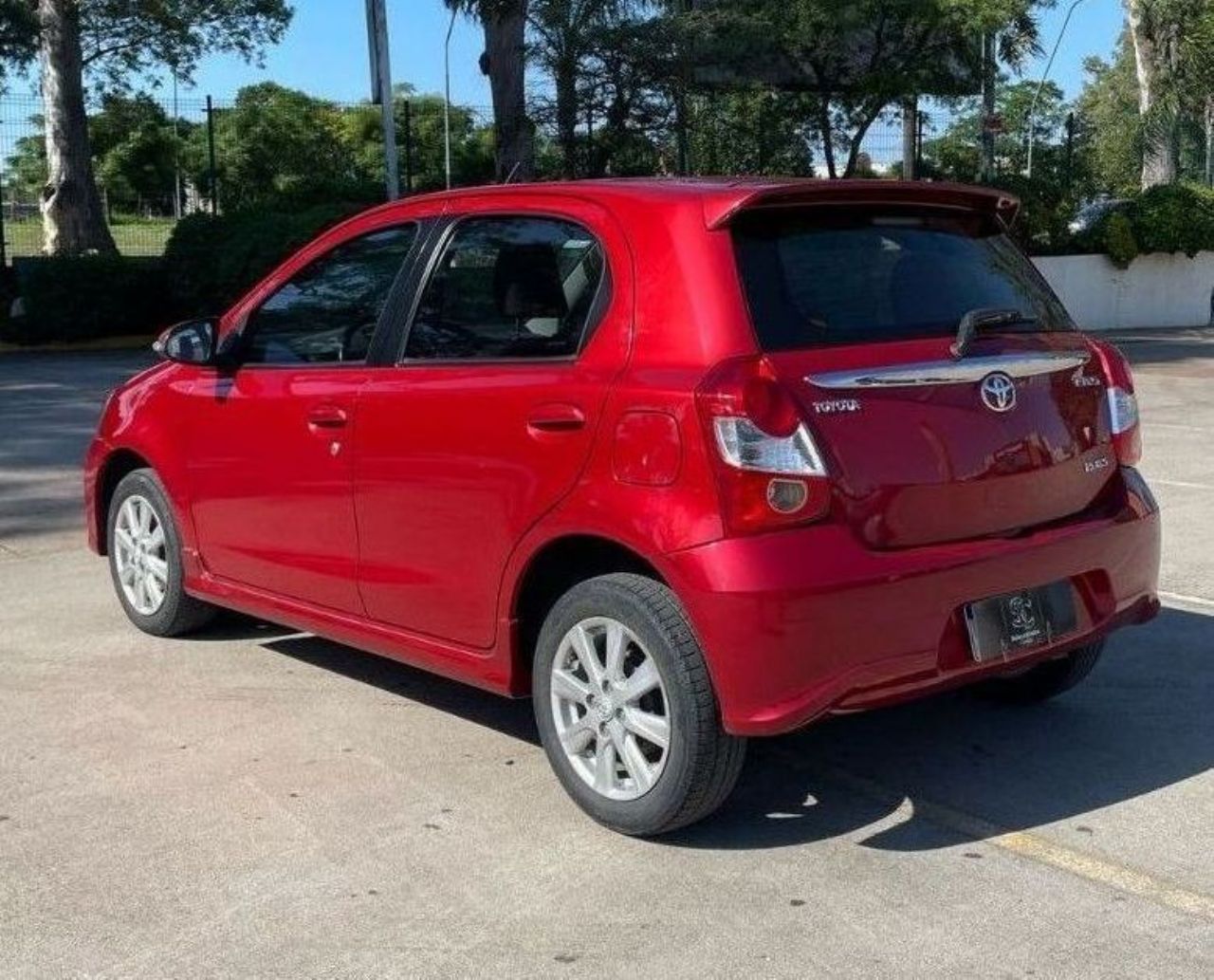 Toyota Etios Usado Financiado en Córdoba, deRuedas