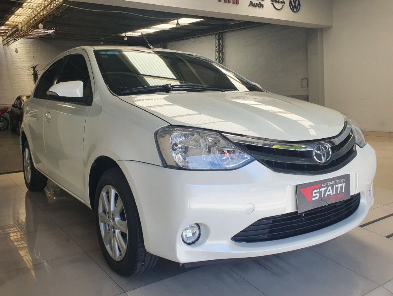 Toyota Etios Usado Financiado en Mendoza, deRuedas