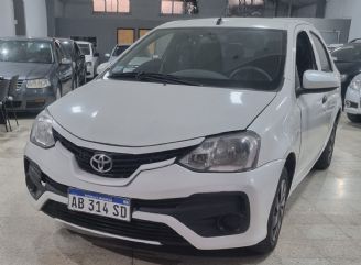 Toyota Etios Usado en San Luis Financiado