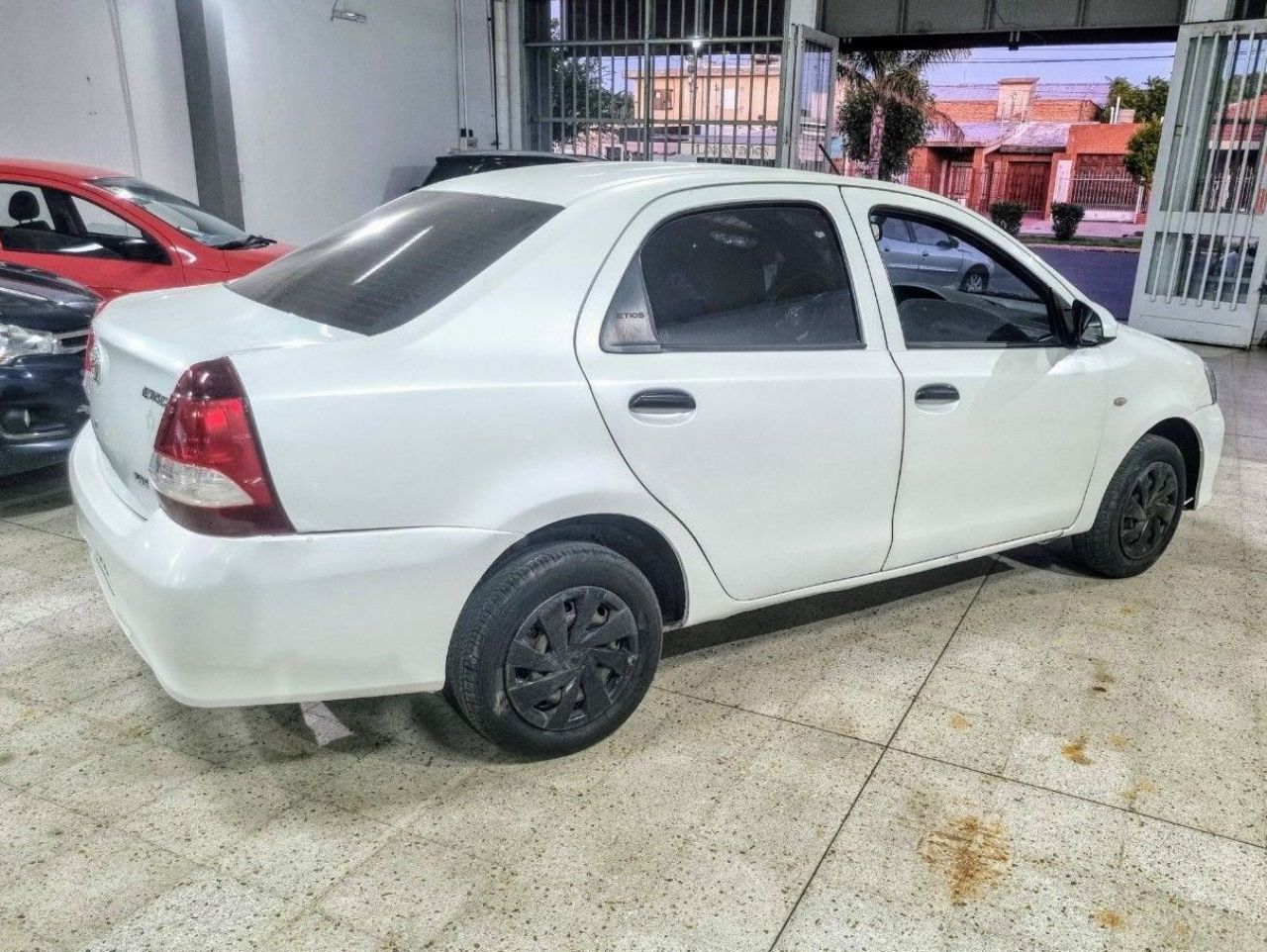 Toyota Etios Usado Financiado en San Luis, deRuedas