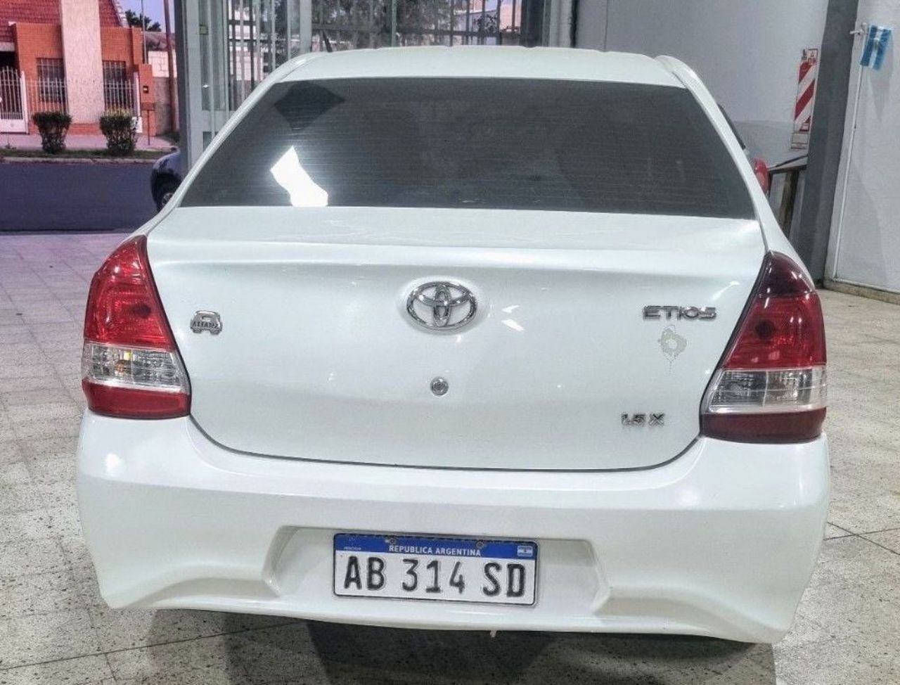 Toyota Etios Usado Financiado en San Luis, deRuedas