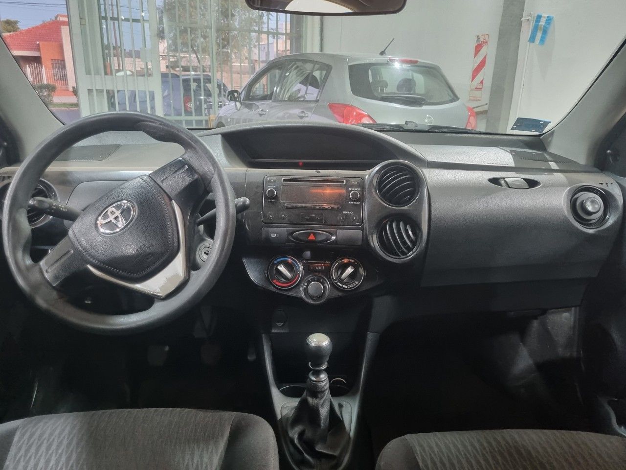 Toyota Etios Usado Financiado en San Luis, deRuedas