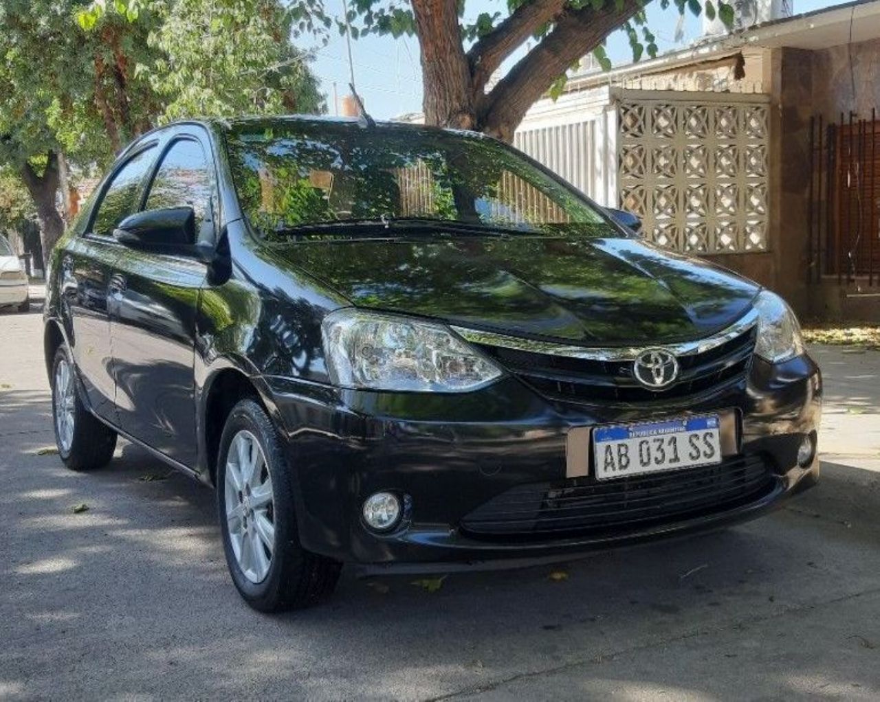 Toyota Etios Usado en Mendoza, deRuedas