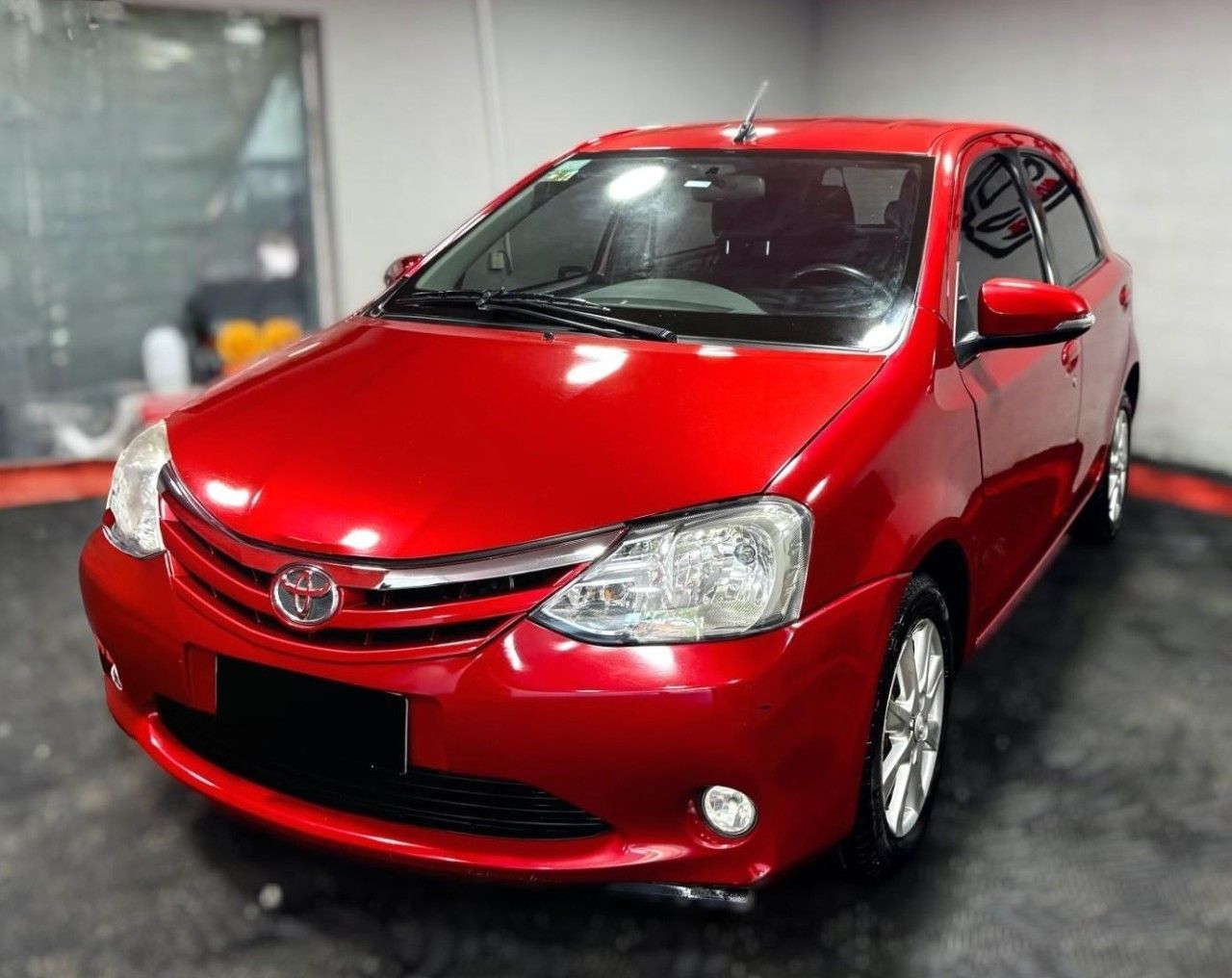 Toyota Etios Usado en Buenos Aires, deRuedas