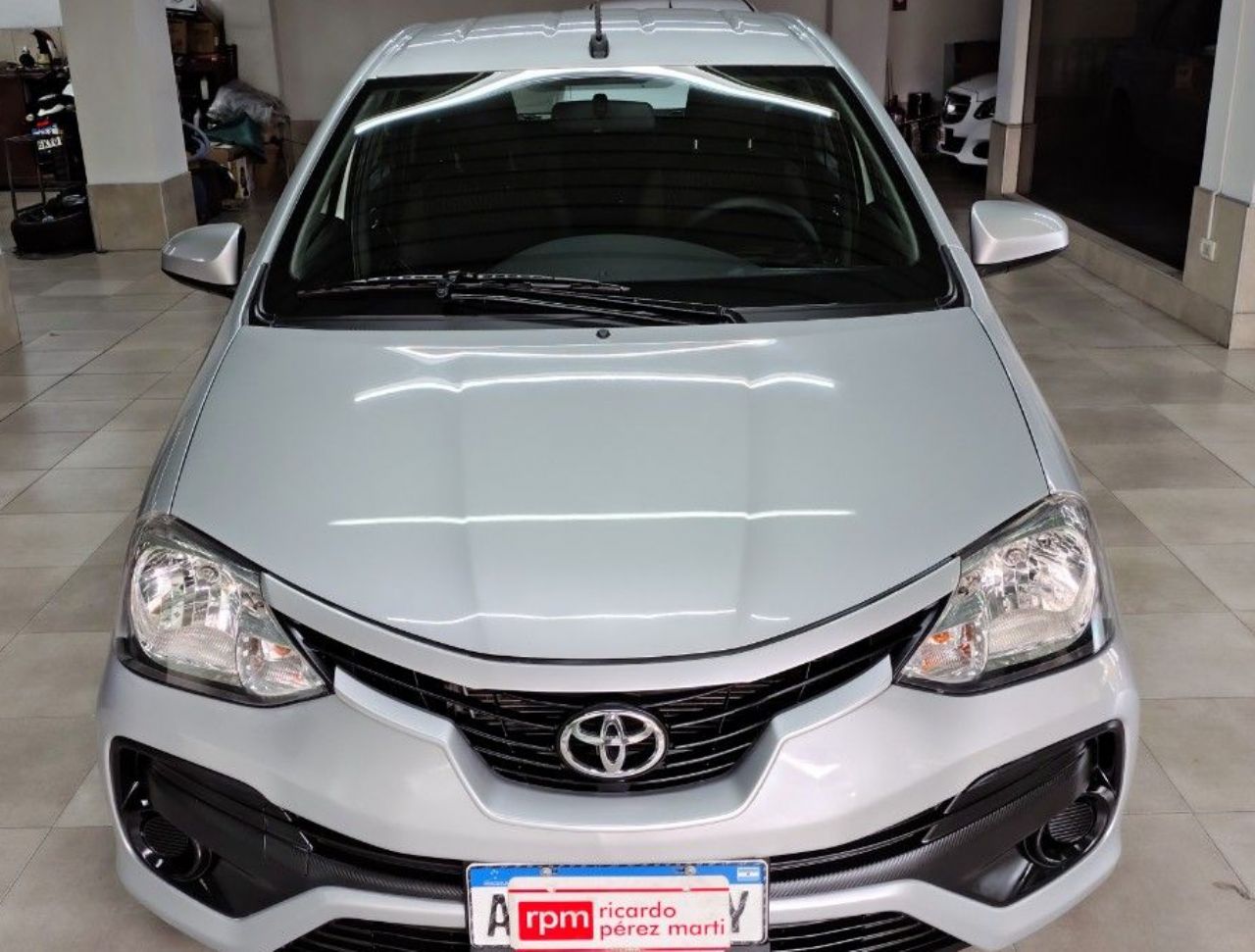 Toyota Etios Usado en Mendoza, deRuedas