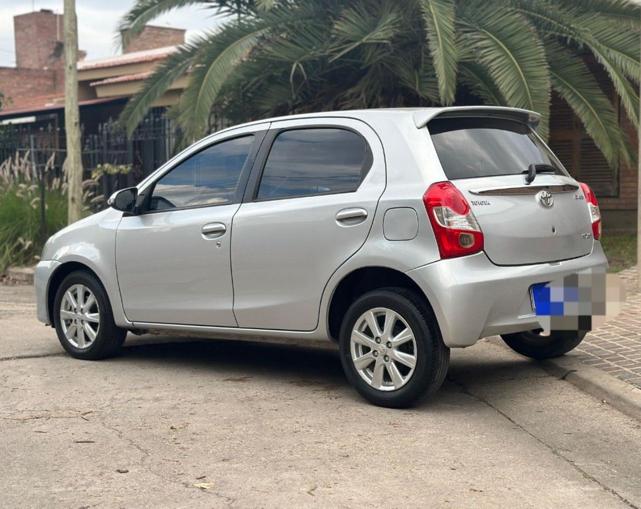 Toyota Etios Usado Financiado en Córdoba, deRuedas