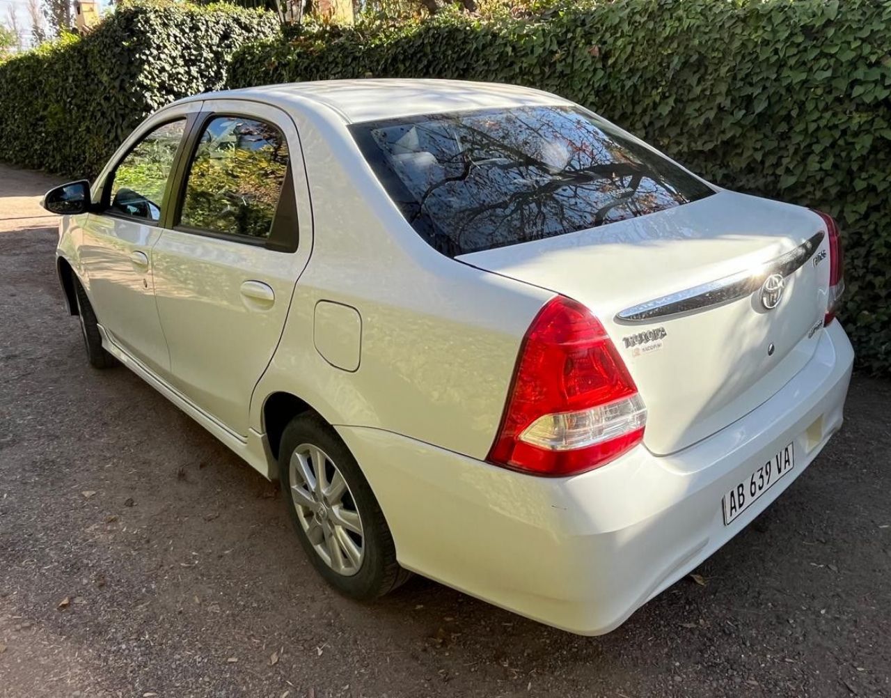 Toyota Etios Usado en Mendoza, deRuedas