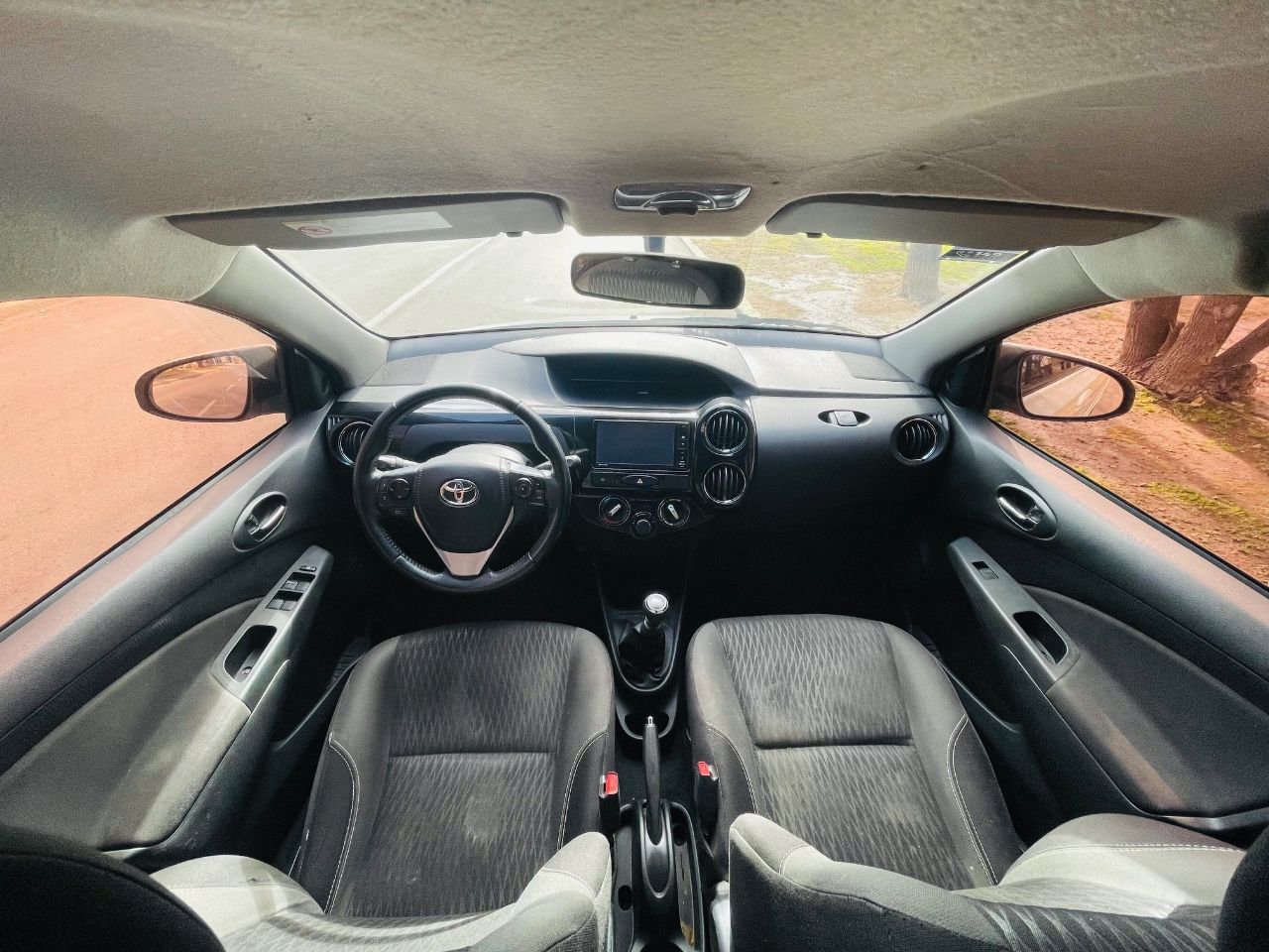 Toyota Etios Usado Financiado en Mendoza, deRuedas