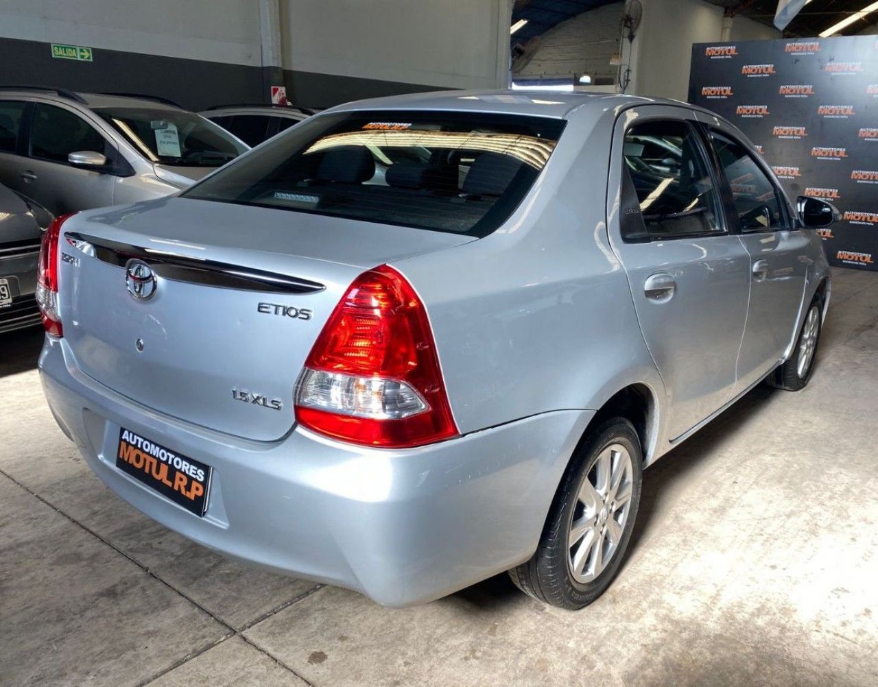 Toyota Etios Usado en Mendoza, deRuedas