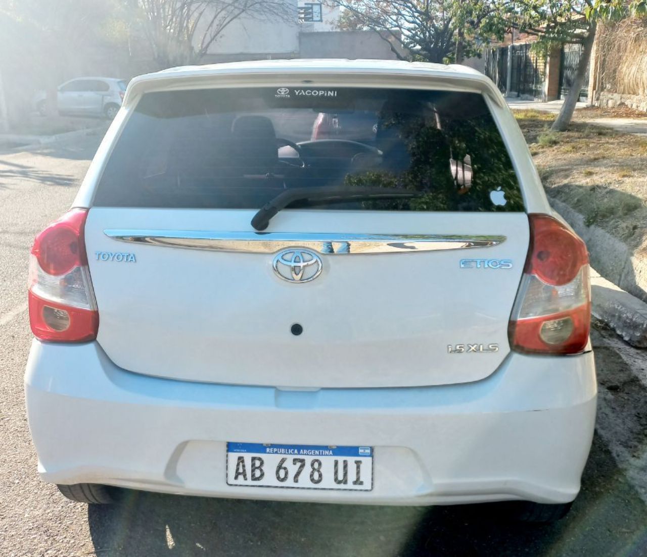 Toyota Etios Usado en Mendoza, deRuedas