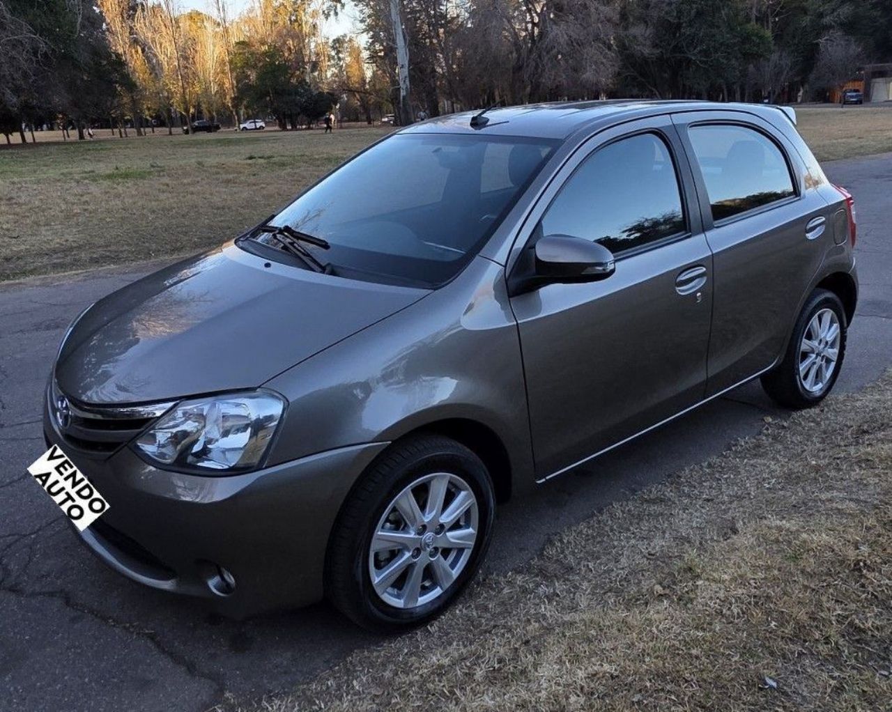 Toyota Etios Usado en Mendoza, deRuedas