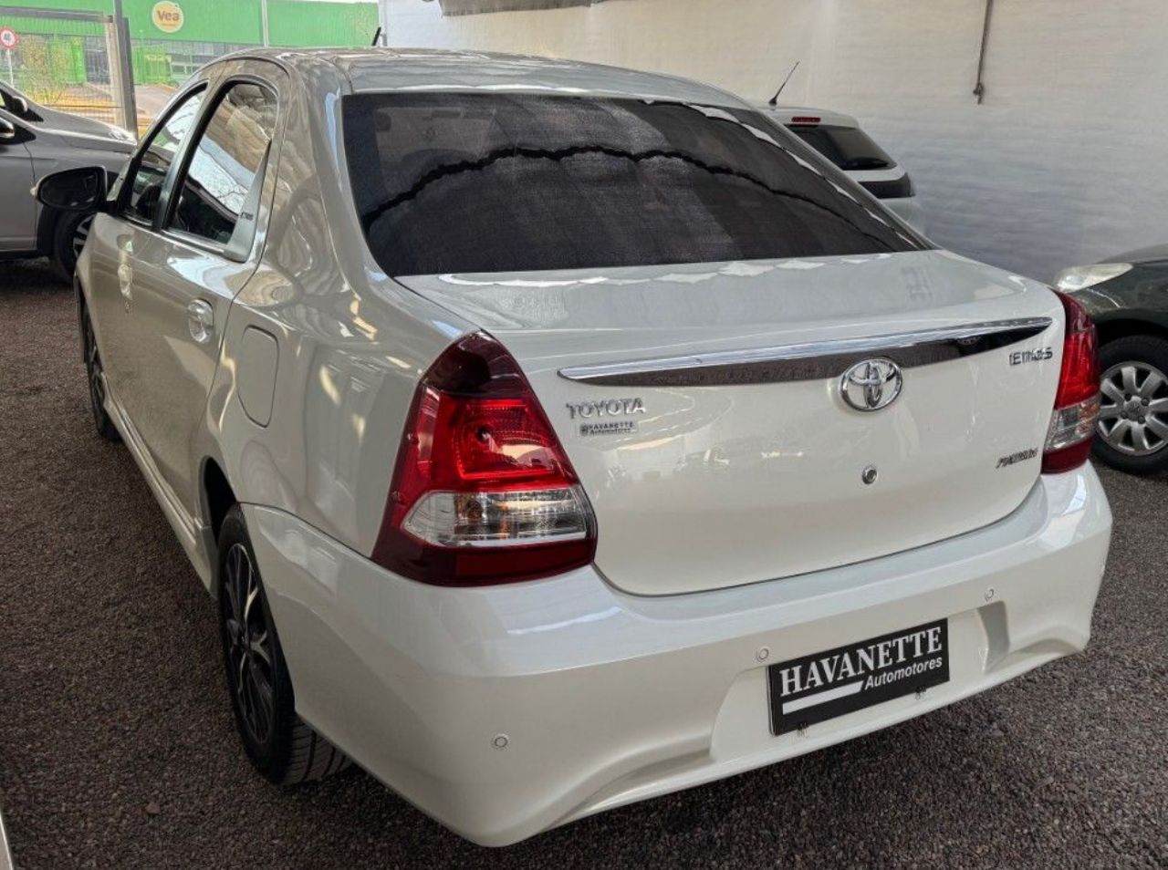 Toyota Etios Usado Financiado en Mendoza, deRuedas