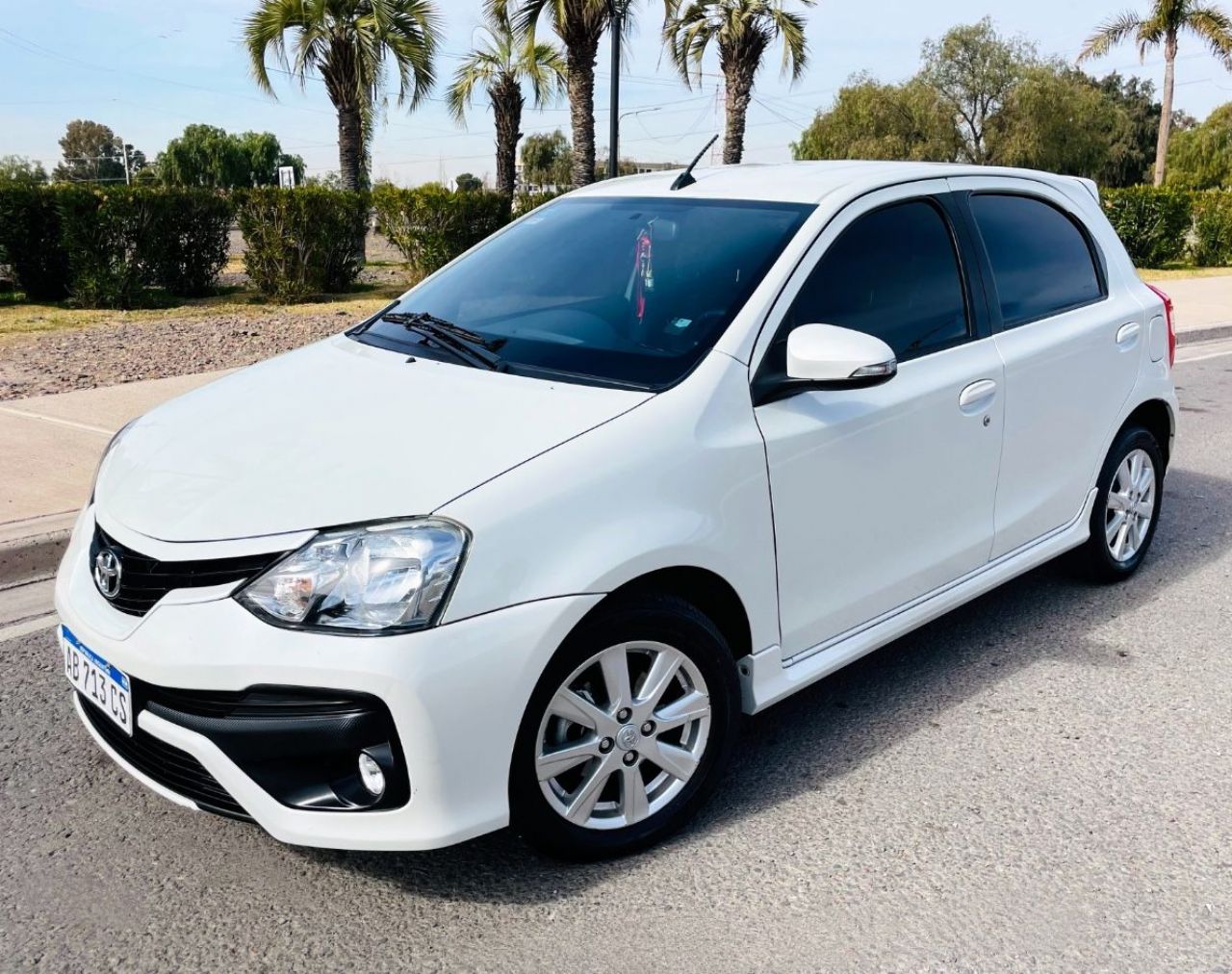 Toyota Etios Usado Financiado en Mendoza, deRuedas