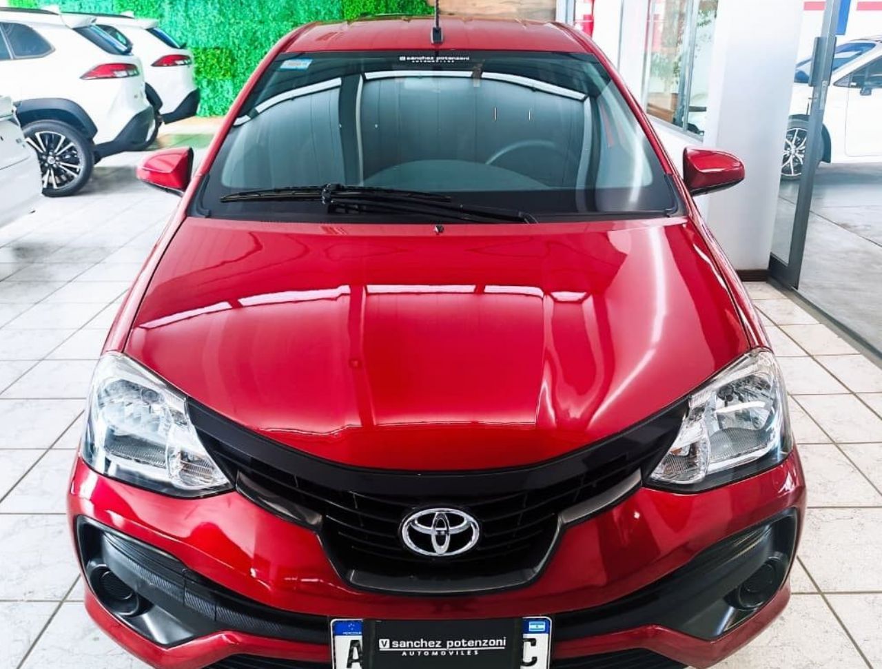 Toyota Etios Usado en Mendoza, deRuedas